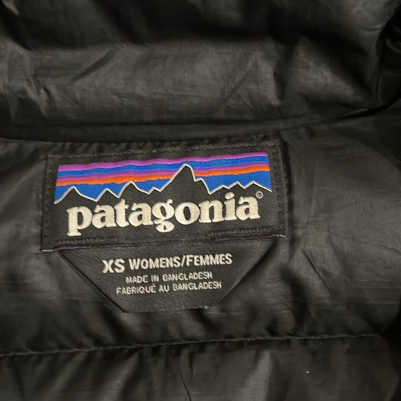 Patagonia Women’s Black Down Jacket - Picture 2 of 3